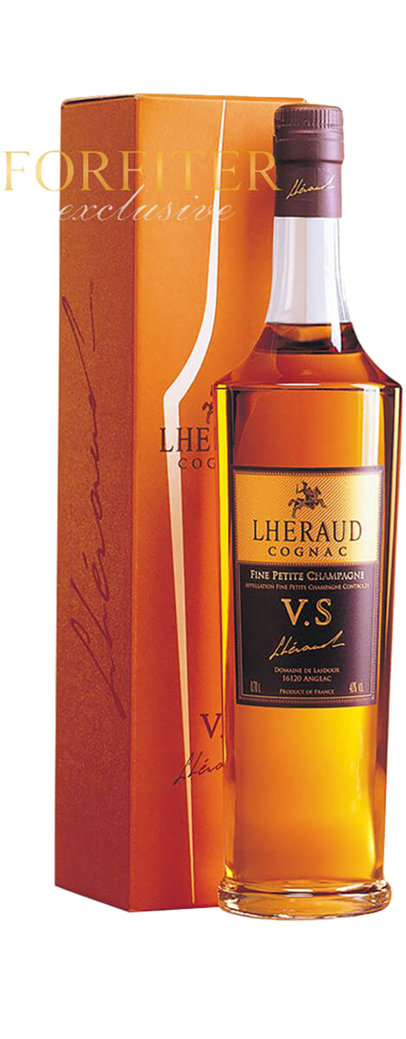 Леро Коньяк VS в подарочной упаковке 0.7 л